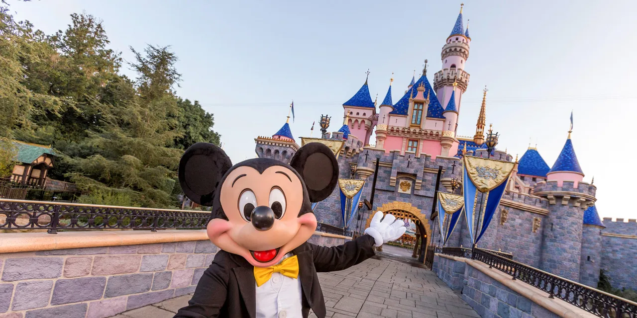 2025 DISNEYLAND PACKAGES