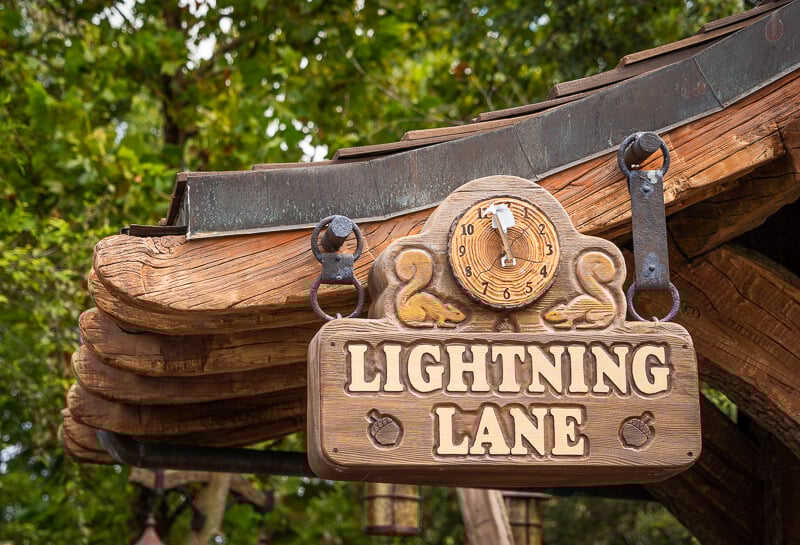 LIGHTNING LANE PREMIER PASS